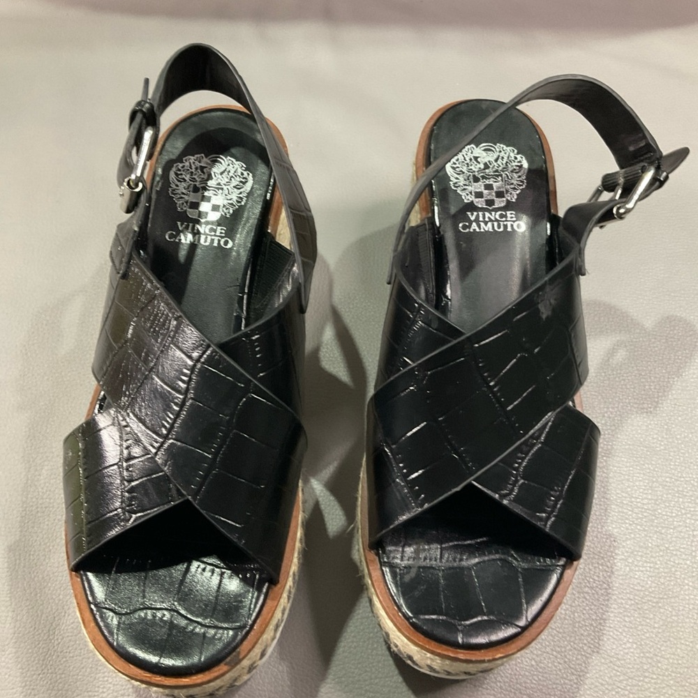 Vince Camuto Black Croc-Pattern Sandals - Picture 2 of 6